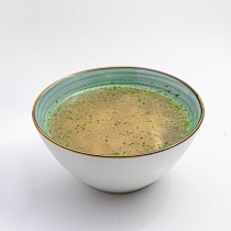 Куриный бульон с лапшой