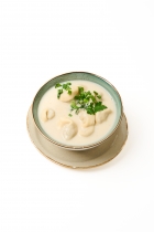 Пельмени с бульоном