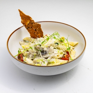 Пенне с курицей и грибами